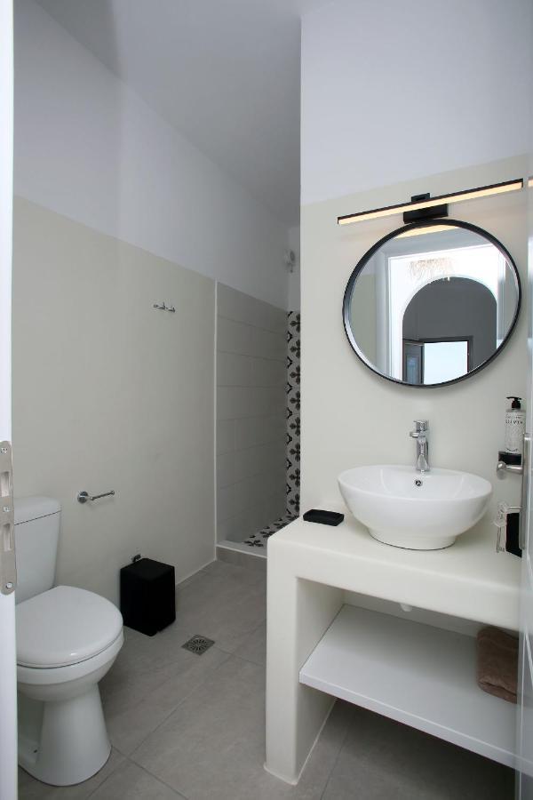 Elia Privileged Suites Andros Ανδροσ Exterior photo